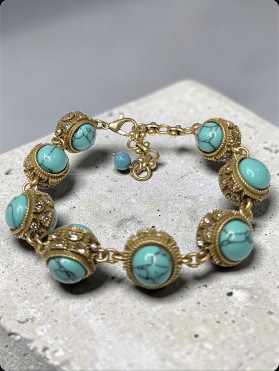 LeChic Jewelry Jewelry - Antiqued Gold Chunky Etruscan Revival Turquoise Cabochon Crystal Chain Bracelet
